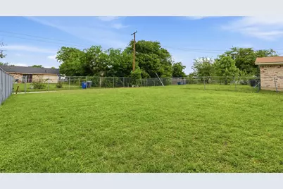 6435 Moonhill Drive, Dallas, TX 75241 - Photo 15