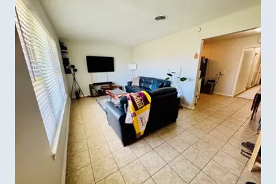2732 W Jefferson Boulevard, Dallas, TX 75211 - Photo 3