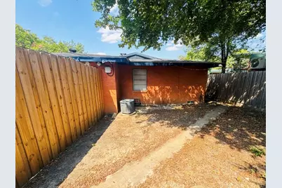2732 W Jefferson Boulevard, Dallas, TX 75211 - Photo 9