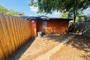 2732 W Jefferson Blvd, Dallas, TX 75211 - Photo 9