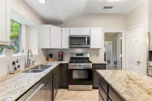 801 Switzer Ln, Cedar Hill, TX 75104 - Photo 13
