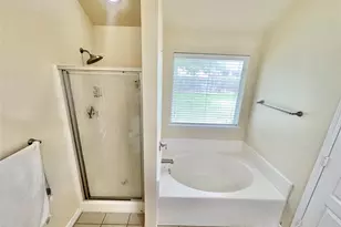 625 Hutchins Dr, Crowley, TX 76036 - Photo 15