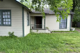 212 E 8th St, Ferris, TX 75125 - Photo 3