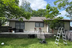 212 E 8th St, Ferris, TX 75125 - Photo 11