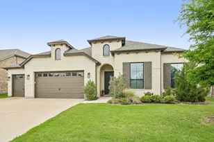 449 Country Meadows Blvd, Waxahachie, TX 75165 - Photo 1