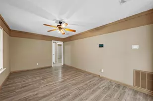 2012 N 39th St, Waco, TX 76707 - Photo 3