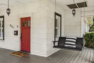 902 N Edgefield Ave, Dallas, TX 75208 - Photo 3