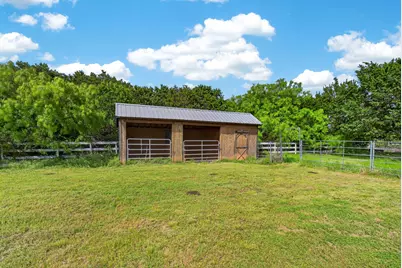 6813 Running Deer Court, Granbury, TX 76049 - Photo 37