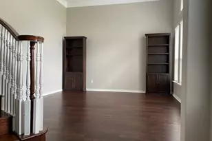 9705 Raven Ln, Irving, TX 75063 - Photo 3