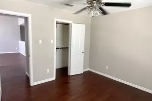 9705 Raven Ln, Irving, TX 75063 - Photo 17