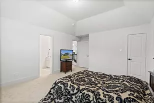 704 S Hidden Lks Dr, DeSoto, TX 75115 - Photo 29