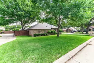 1 Kimberly Ct, Mansfield, TX 76063 - Photo 3