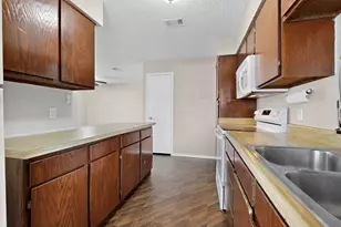 912 N Nursery Rd, Irving, TX 75061 - Photo 11