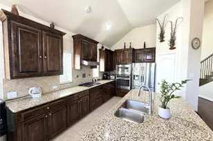 6940 Seascape Dr, Grand Prairie, TX 75054 - Photo 13