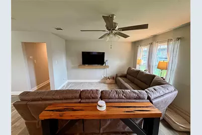 619 Mansfield Road, Cleburne, TX 76031 - Photo 5