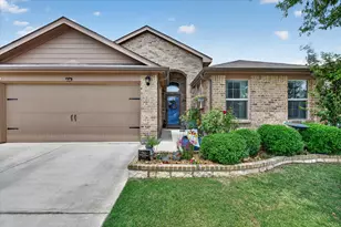 833 Rutherford Dr, Crowley, TX 76036 - Photo 3