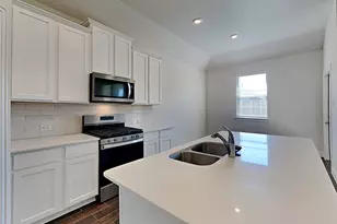 11136 Canyon Mine Dr, Aubrey, TX 76227 - Photo 5