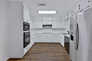 1024 Eunice St, Hurst, TX 76053 - Photo 17