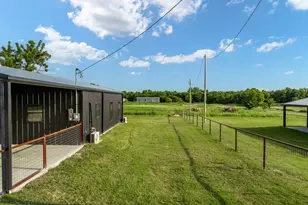 321 Ave B, Walnut Springs, TX 76690 - Photo 23
