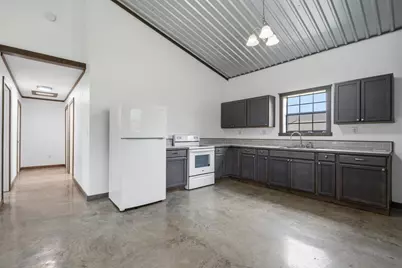 321 Avenue B #B, Walnut Springs, TX 76690 - Photo 5