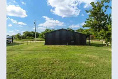 321 Avenue B #B, Walnut Springs, TX 76690 - Photo 29