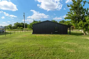 321 Ave B, Walnut Springs, TX 76690 - Photo 29