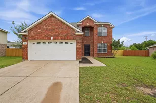 725 Parkford Ln, Arlington, TX 76001 - Photo 1