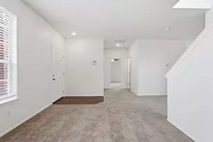 725 Parkford Ln, Arlington, TX 76001 - Photo 7