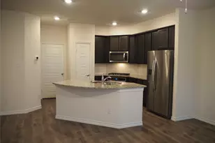 2407 Klamath Dr, Lewisville, TX 75056 - Photo 5