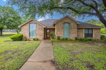 9900 Oak Ridge Circle, Woodway, TX 76712 - Photo 1