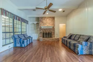 9900 Oak Ridge Cir, Woodway, TX 76712 - Photo 5