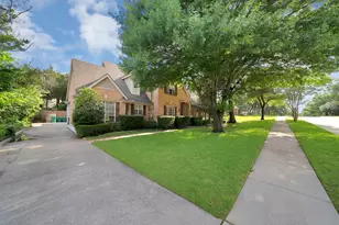 1912 Timber Ridge Ct, Cedar Hill, TX 75104 - Photo 3