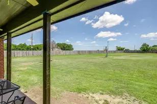 101 Springfield Ln, Red Oak, TX 75165 - Photo 35