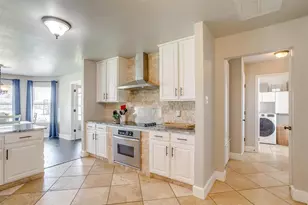 101 Springfield Ln, Red Oak, TX 75165 - Photo 11