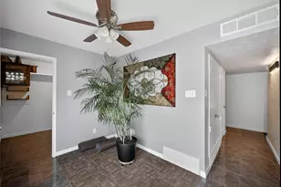 817 Oakland St, Grand Prairie, TX 75052 - Photo 17