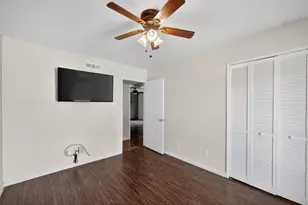 817 Oakland St, Grand Prairie, TX 75052 - Photo 29