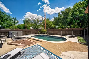 817 Oakland St, Grand Prairie, TX 75052 - Photo 31