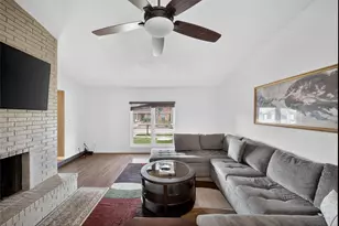 817 Oakland St, Grand Prairie, TX 75052 - Photo 11