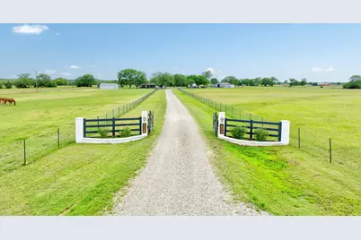 3781 Fm 151, Whitewright, TX 75491 - Photo 3