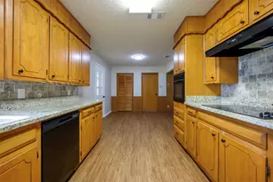 820 N Ave A, Springtown, TX 76082 - Photo 17