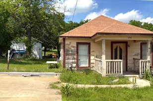 574 E Marshall St, Van Alstyne, TX 75495 - Photo 1