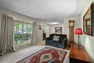 2213 Shadywood Ct, Arlington, TX 76012 - Photo 5