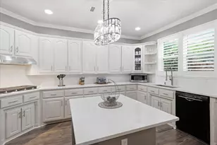 621 Wyndham Cir, Keller, TX 76248 - Photo 11