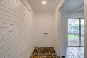2013 Huntington Ln, Fort Worth, TX 76110 - Photo 29