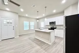 3501 E Renfro St, Burleson, TX 76028 - Photo 21