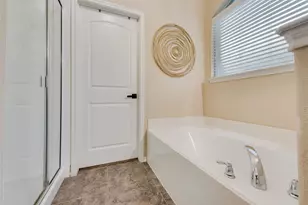 1021 Lake Grove Dr, Little Elm, TX 75068 - Photo 17