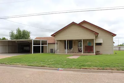 220 N 14th Avenue, Munday, TX 76371 - Photo 1