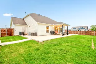 600 Kyle Dr, Tioga, TX 76271 - Photo 35