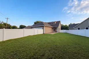 9801 Cedarcrest Dr, Providence Village, TX 76227 - Photo 17