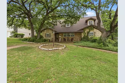 2801 Oak Cliff Lane, Arlington, TX 76012 - Photo 3